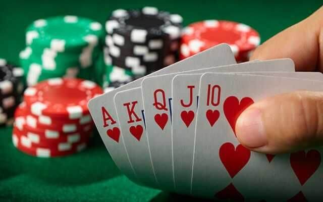 Game bài Poker - cách chơi và luật chơi Poker chuẩn nhất - Ảnh 2